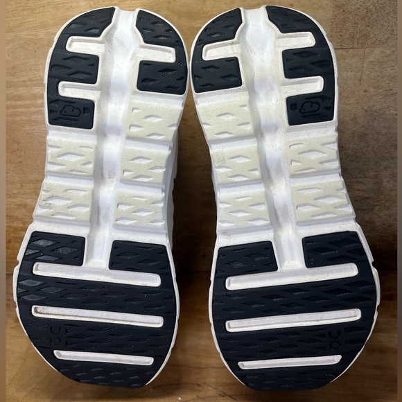 On CloudTilt LIGHTWEIGHT Womens Size 10 Running Shoes Sneakers Black Ivory - Picture 8 of 12